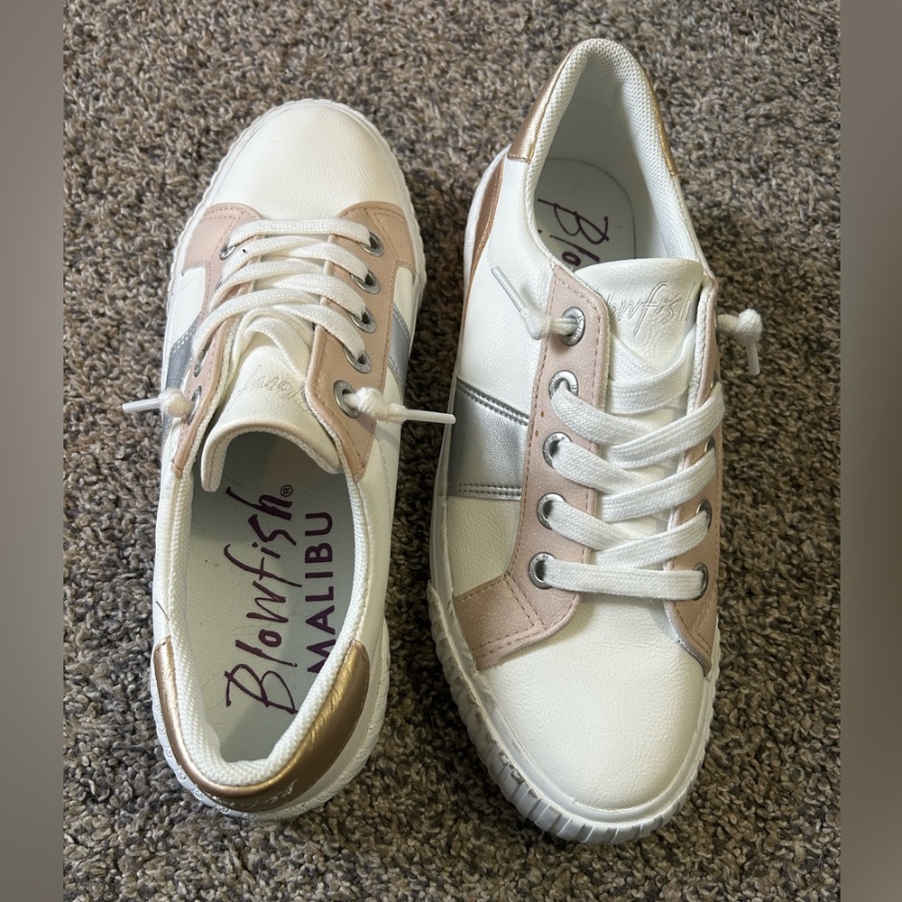 Blowfish Malibu Women's Stylish Cream and Silver Sneakers